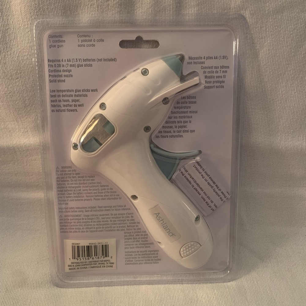 NIB Ashland Cordless Glue Gun, Batteries Not Included - Picture 2 of 5
